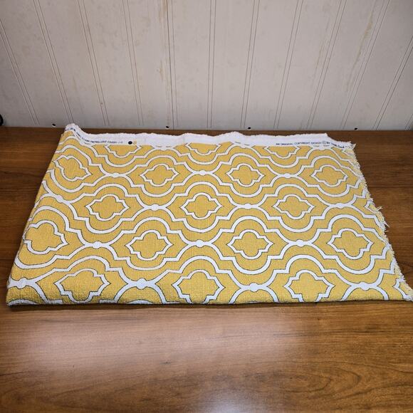 Mill Creek Swavelle Donetta/Sussex Upholstery Fabric 1 yd Maize 100% Cotton - Picture 2 of 10